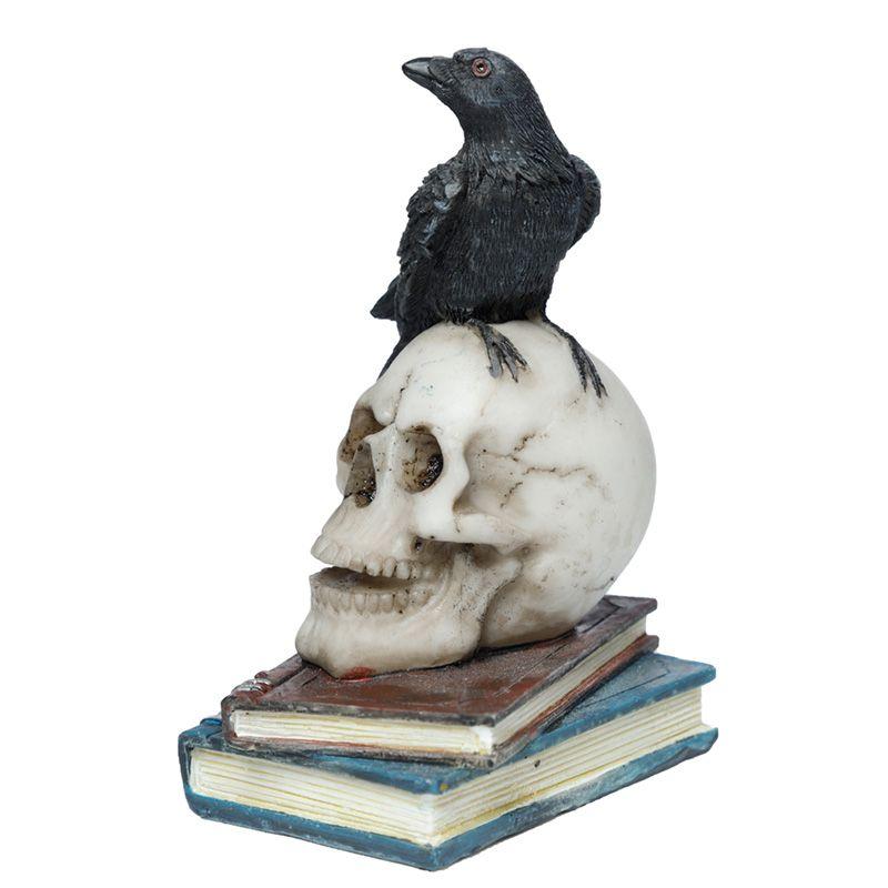 Dekoratiivkuju Crow Standing on Skull and Books