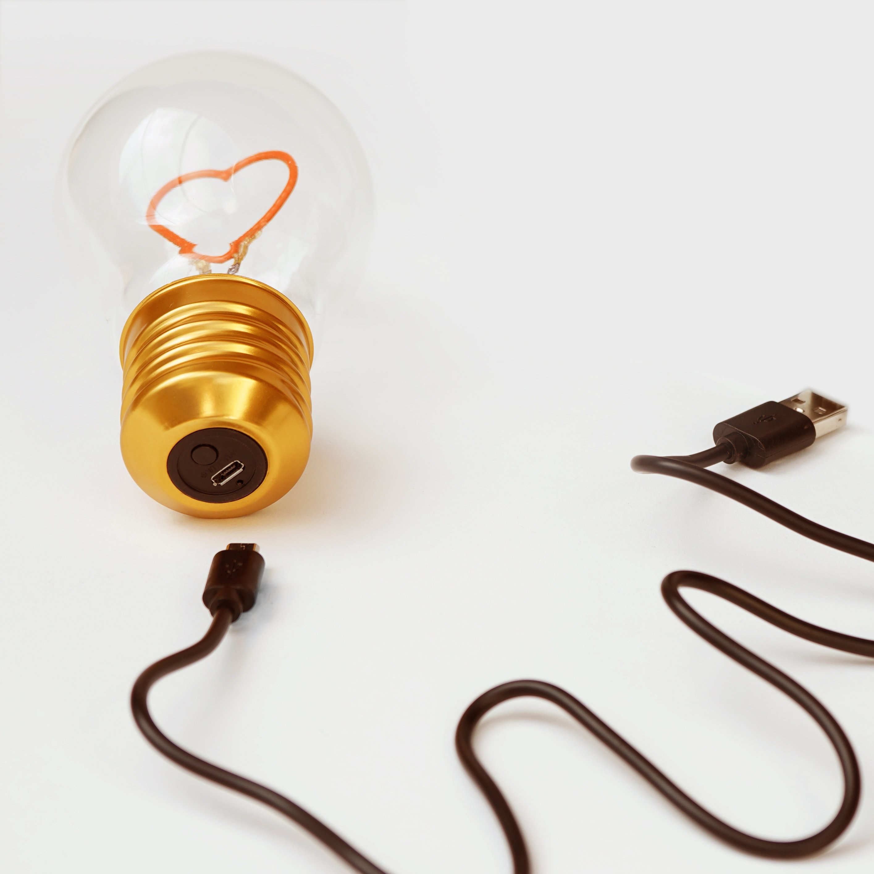 Öölamp Cordless Heart Bulb